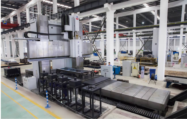 GMC2560WR3型数控动梁镗铣加工中心