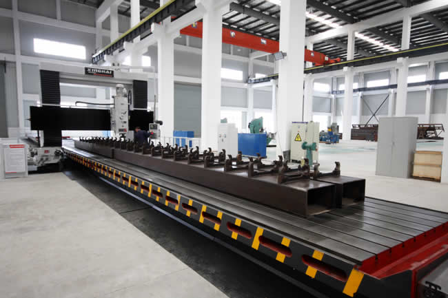 TX2025数控龙门镗铣床